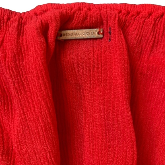 Kendall & Kylie red bell sleeve embroidered cropped top size medium - Picture 6 of 7
